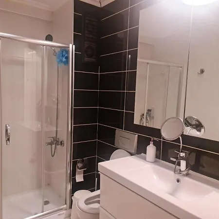 아파트 Furnished House For Short Term 이스탄불